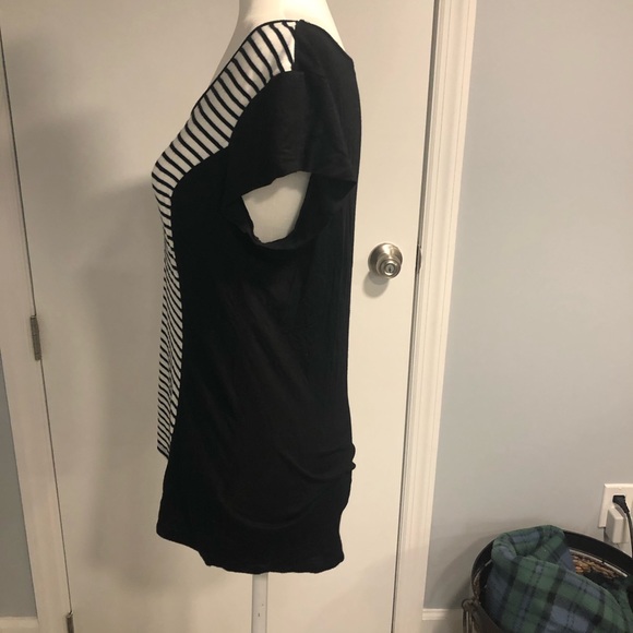 Black and white striped extended cap sleeve - Picture 3 of 6